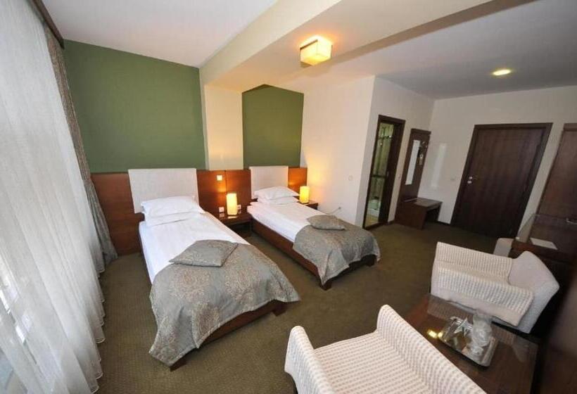 اتاق استاندارد, Royale