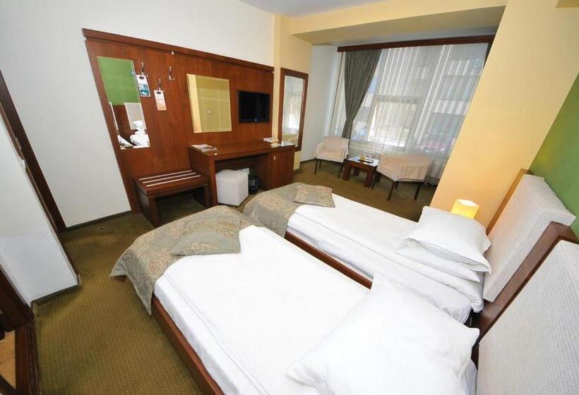 اتاق استاندارد یک نفره, Royale