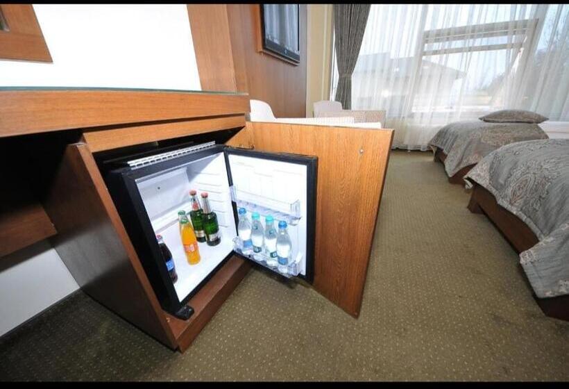 استودیوی استاندارد, Royale