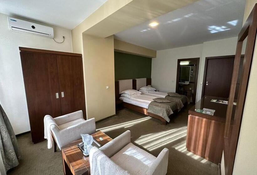 اتاق استاندارد, Royale