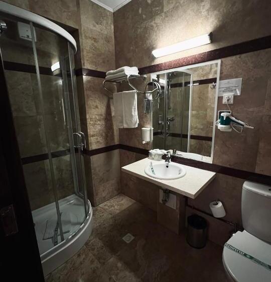 اتاق استاندارد, Royale