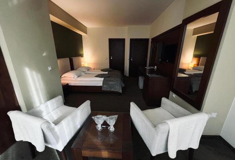 اتاق استاندارد, Royale