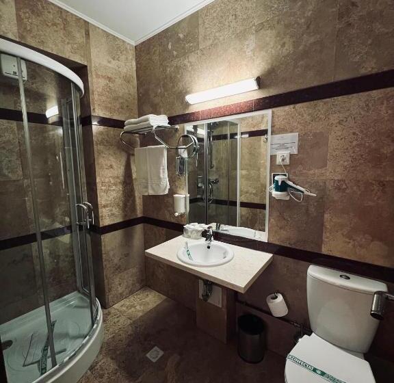 اتاق استاندارد یک نفره, Royale