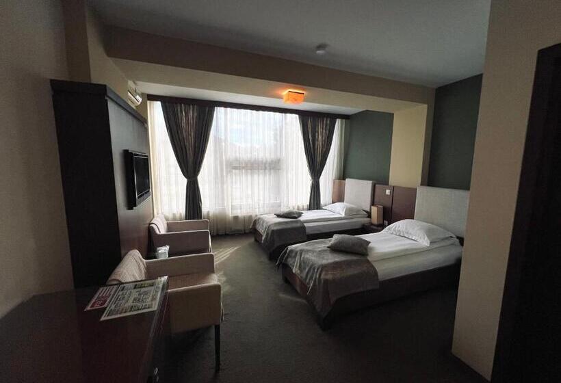 اتاق استاندارد یک نفره, Royale