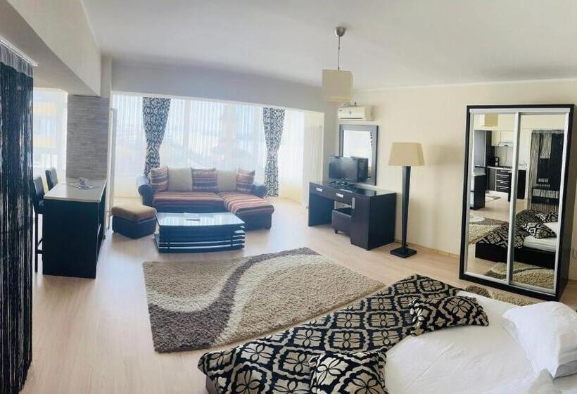 استودیوی استاندارد, Royale