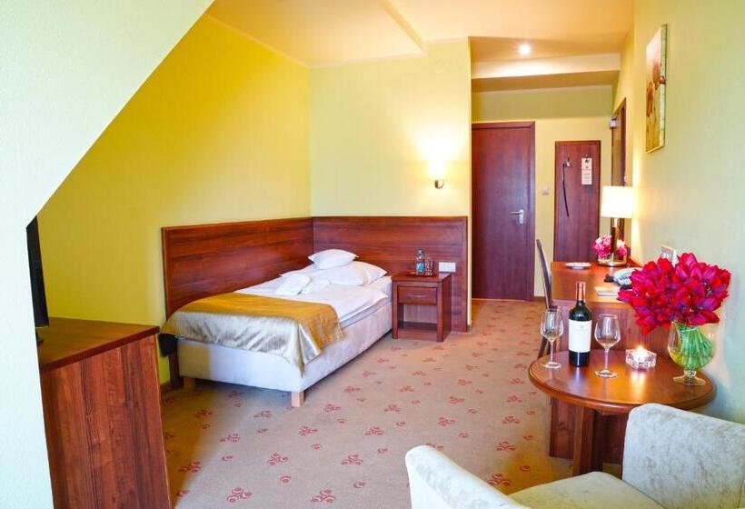 חדר סטנדרט יחיד, Rycerski