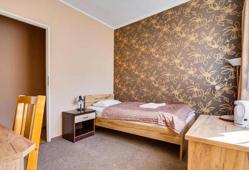 اتاق اکونومی یک تخته, Sowa