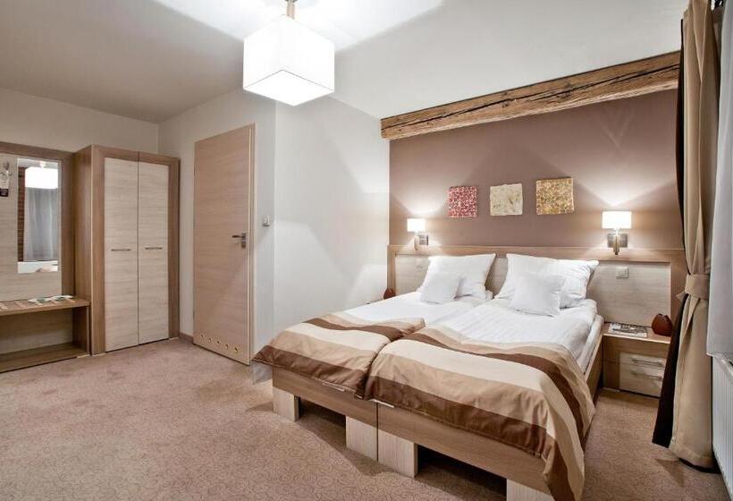 スタンダードルーム, Stara Kamienica