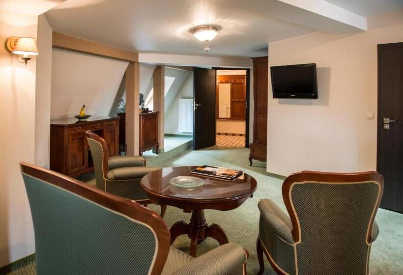 침실 1개 아파트, Starka