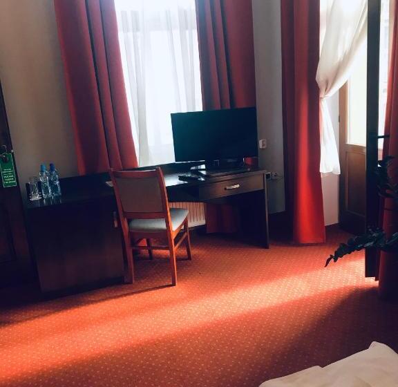 חדר סטנדרט לשלושה, Legnicki Browar Książęcy Hotel I Restauracja