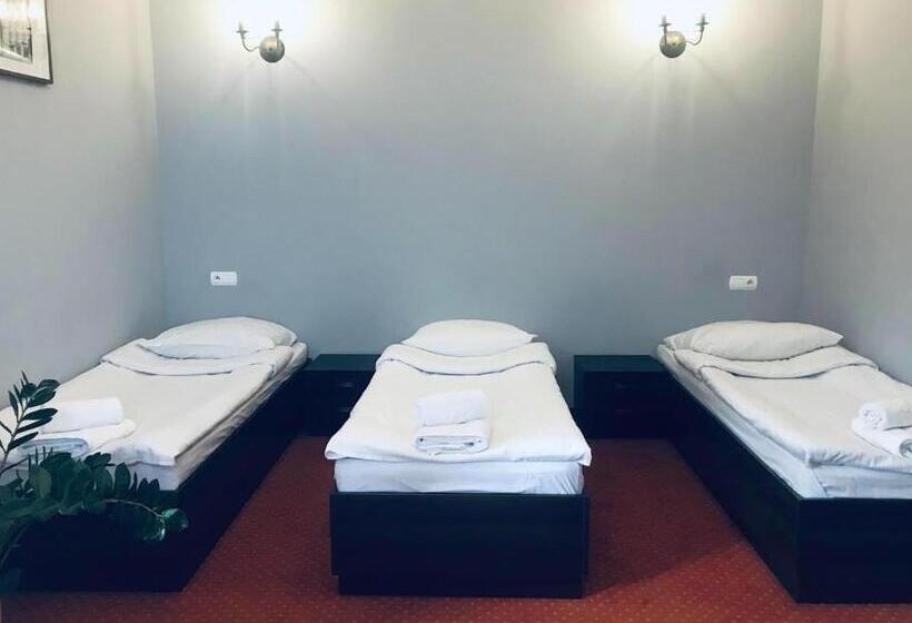 Номер Стандарт Трехместный, Legnicki Browar Książęcy Hotel I Restauracja