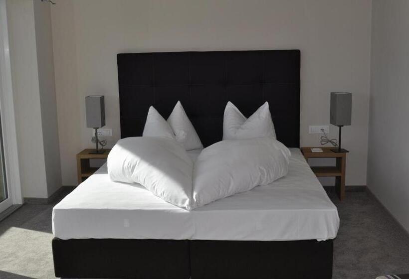 إستوديو قياسى ذو إطلالة, Mitterplatt