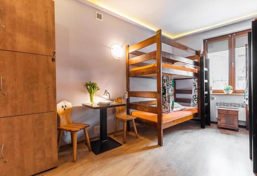 اتاق خانوادگی, Top Hostel Pokoje Gościnne