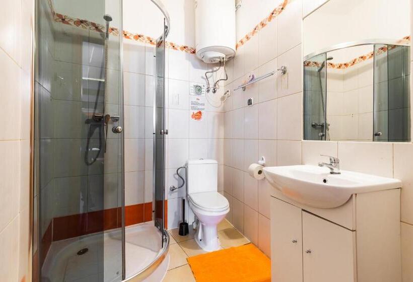 تختخواب در اتاق مشترک, Top Hostel Pokoje Gościnne