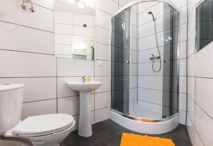 اتاق خانوادگی, Top Hostel Pokoje Gościnne