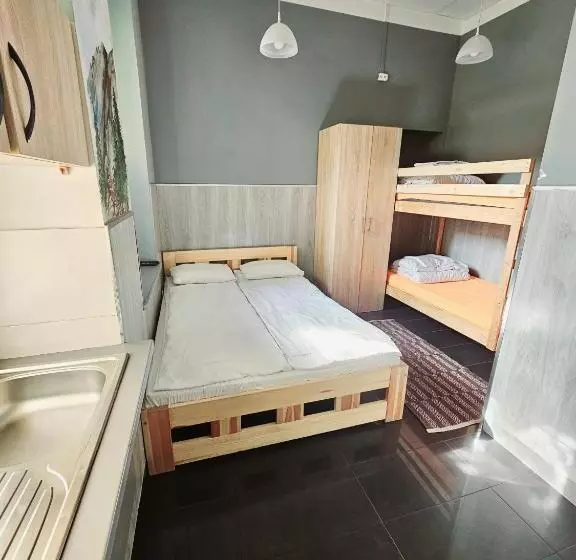 スタンダード4人部屋, Top Hostel Pokoje Gościnne