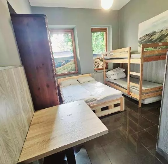 スタンダード4人部屋, Top Hostel Pokoje Gościnne