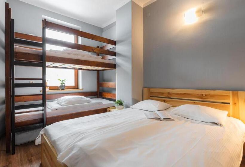 اتاق استاندارد چهار تخته, Top Hostel Pokoje Gościnne