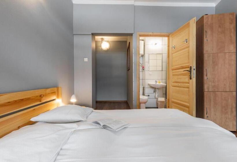 اتاق استاندارد چهار تخته, Top Hostel Pokoje Gościnne