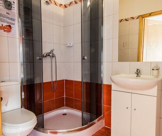 اتاق استاندارد چهار تخته, Top Hostel Pokoje Gościnne