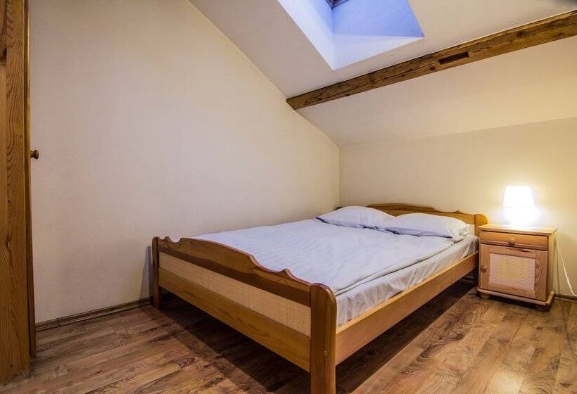 اتاق استاندارد با سرویس بهداشتی مشترک, Top Hostel Pokoje Gościnne