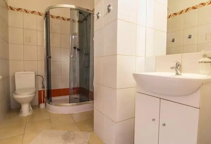 ルームシェアのワンベッド, Top Hostel Pokoje Gościnne