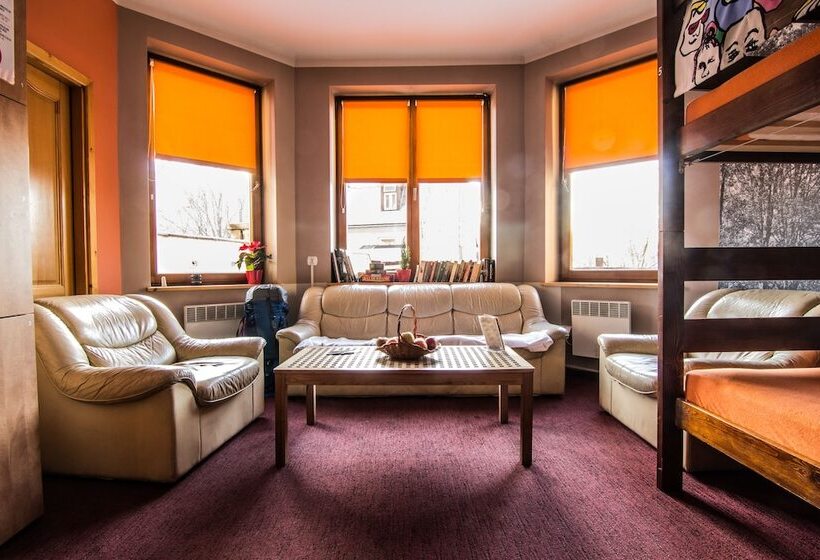 共用房间的床, Top Hostel Pokoje Gościnne