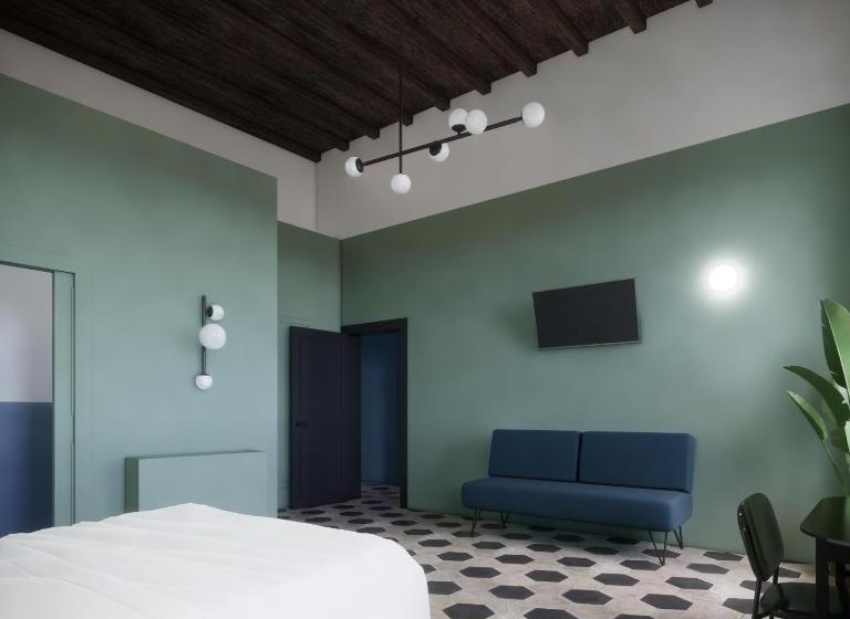 סוויטת ג'וניור, Passepartout