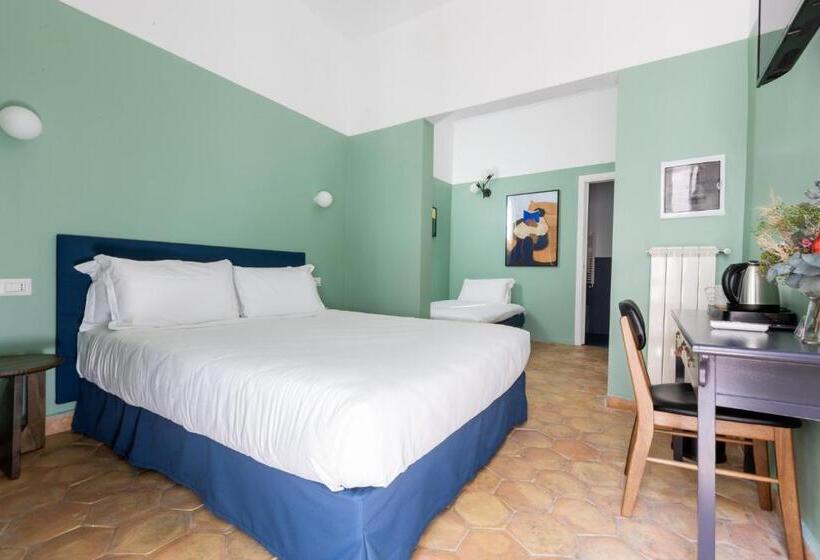 חדר סופריור לשלושה, Passepartout