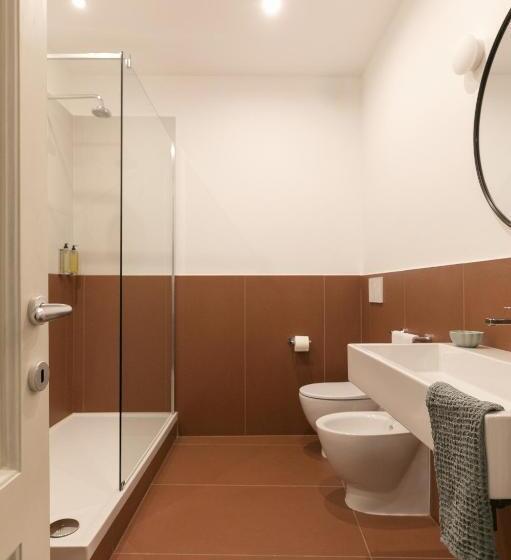 סוויטת ג'וניור, Passepartout