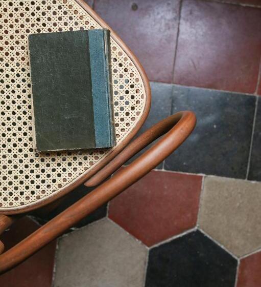 סוויטת ג'וניור, Passepartout