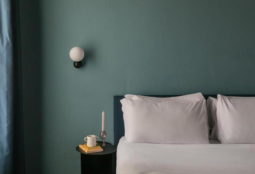 דירת שני חדרים, Passepartout