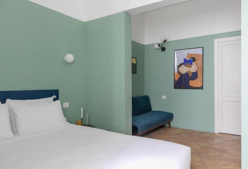 חדר סופריור לשלושה, Passepartout