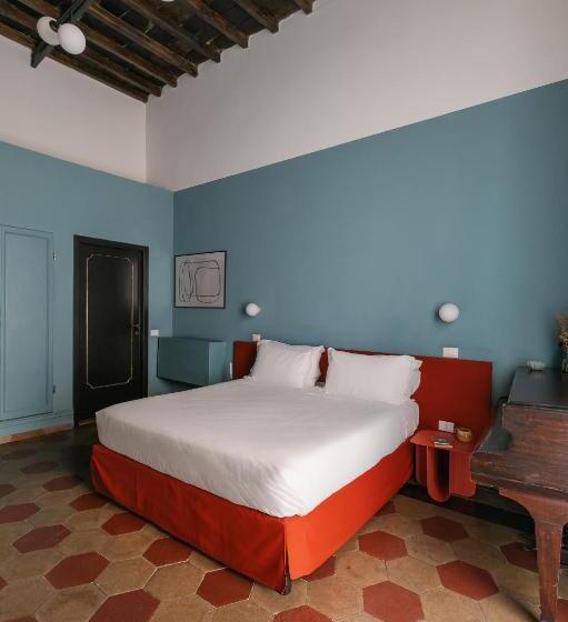 סוויטת ג'וניור עם מרפסת, Passepartout