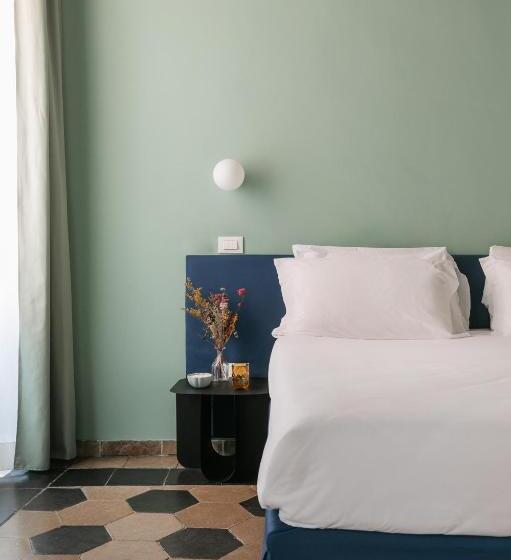 סוויטת ג'וניור, Passepartout