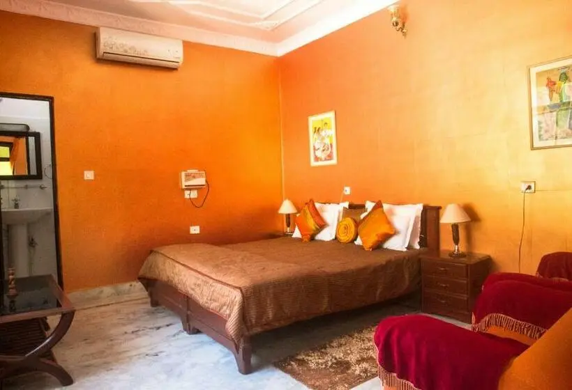 デラックスルーム, Haveli Katkoun