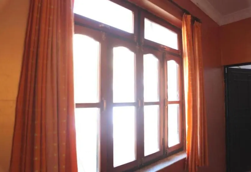 デラックスルーム, Haveli Katkoun