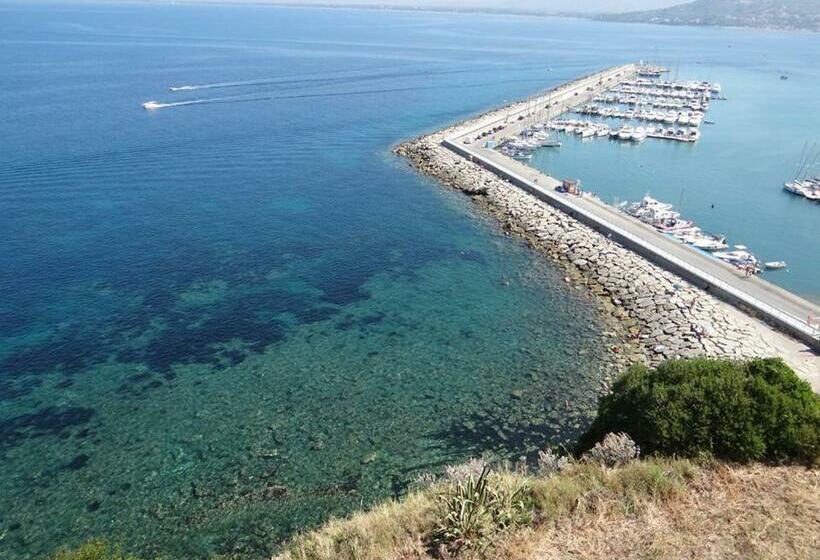 اتاق استاندارد با چشمانداز دریا, B&b Il Convento