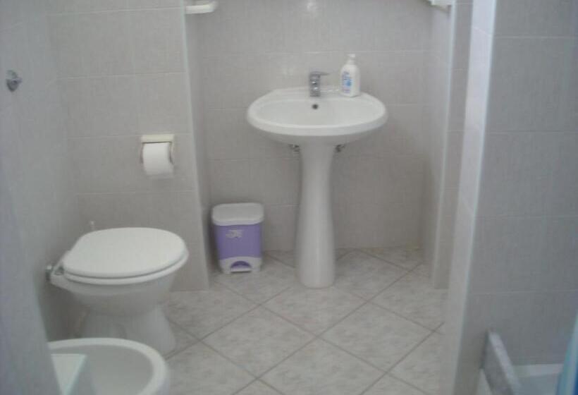 استودیوی استاندارد با چشمانداز دریا, B&b Il Convento