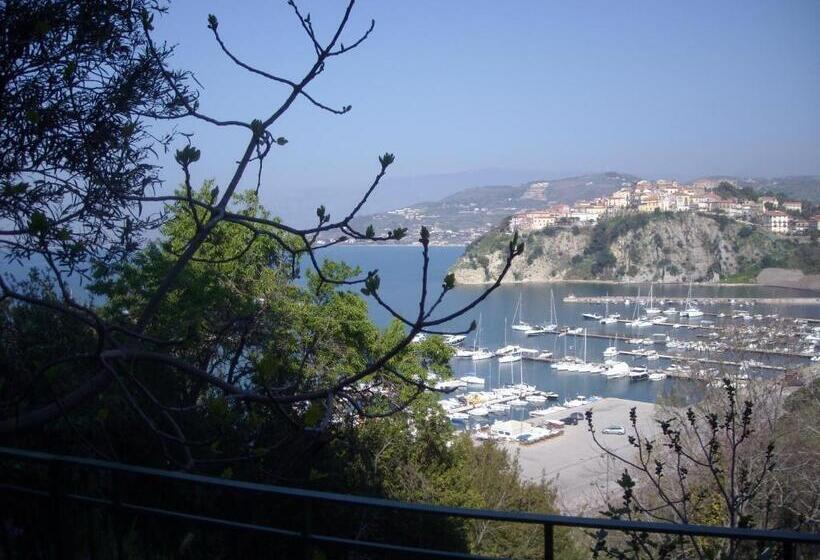 استودیوی استاندارد با چشمانداز دریا, B&b Il Convento