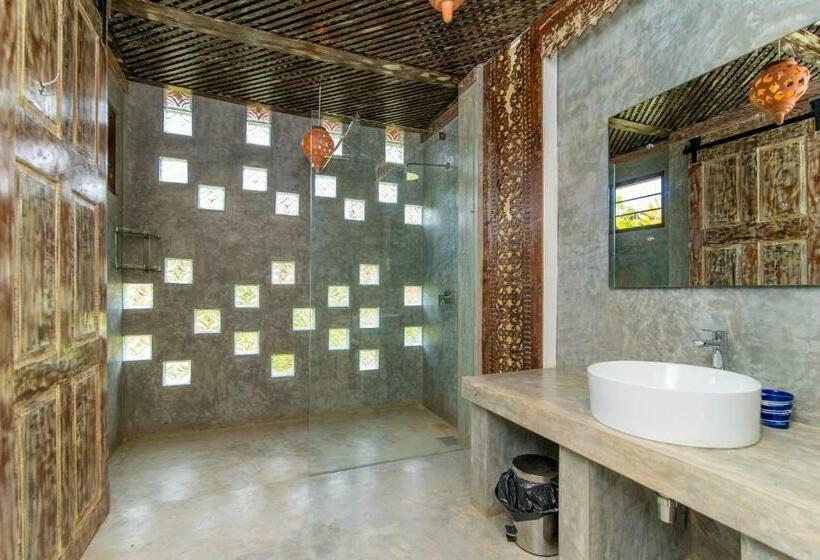 스탠다드 방갈로, D Canal House