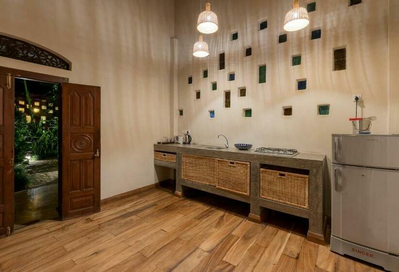 스탠다드 방갈로, D Canal House