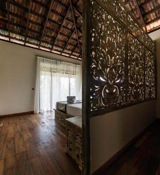Номер Стандарт, D Canal House