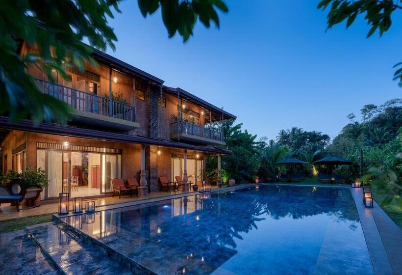 Номер Стандарт Вид на Бассейн, D Canal House