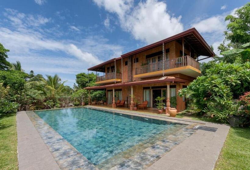 Номер Стандарт Вид на Бассейн, D Canal House