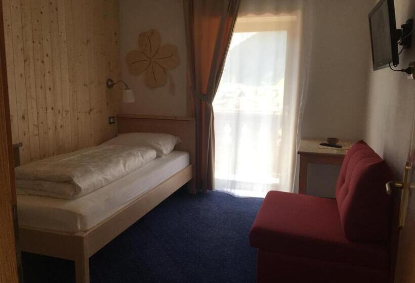 标准单人间, Garní Nëidia