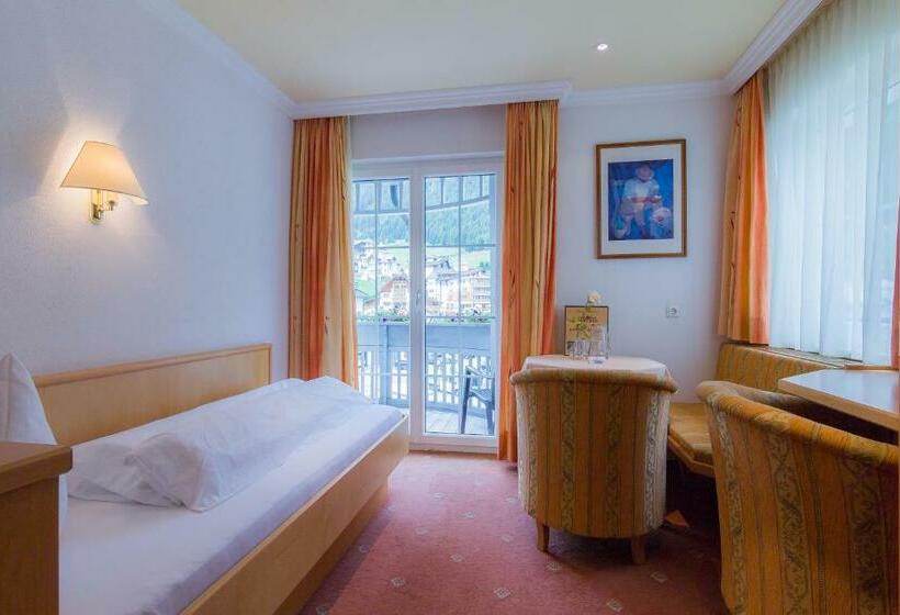 غرفة قياسية فردية, Garni Martina