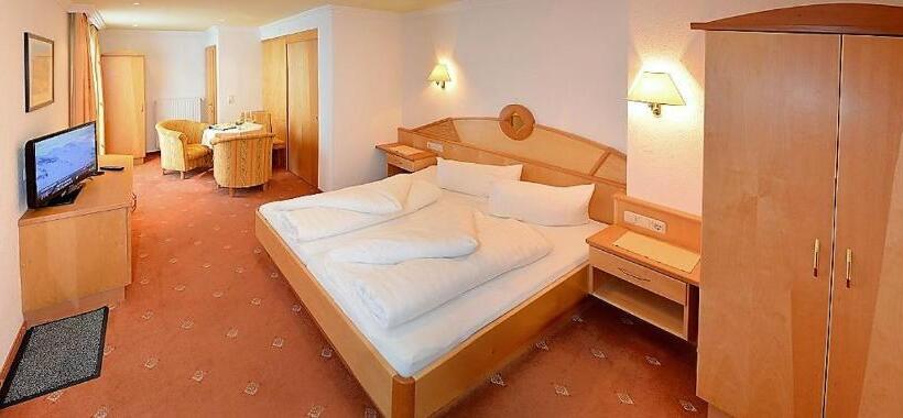 غرفة قياسية مزوَّدة بشُرفة, Garni Martina