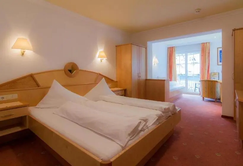 Habitació Triple Estàndard amb Balcó, Garni Martina