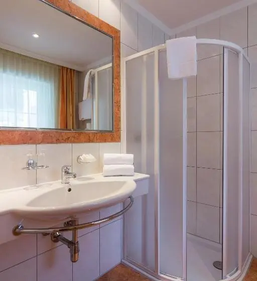 Habitació Triple Estàndard amb Balcó, Garni Martina